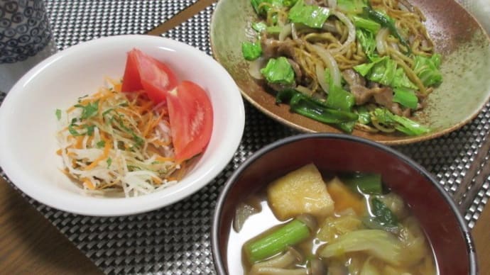 昨日のお昼と晩御飯 買物 痛い、しんどいが口癖に