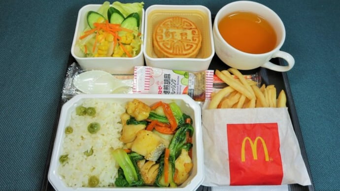 なんちゃって機内食「機内食チャレンジ_803」タラとチンゲン菜の炒めもの