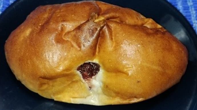 【09/09昼食】新新とゆ~か三代目ジャムパン、昼食としていただいたんだね:D