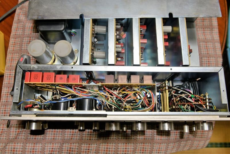 SONY TA-2000プリアンプの作りを楽しむ - Mr.トレイルの SONY TA-2000プリアンプの作りを楽しむ - Mr.トレイルの