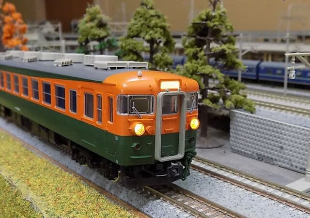 1/80】KATOの3-506 165系急行形電車3両セットを弄る