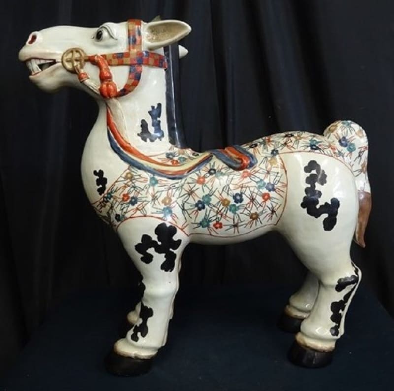 伊万里焼  柿右衛門 人間国宝】十四代柿右衛門作 濁手グラジオラス皿 - 有田焼 八右