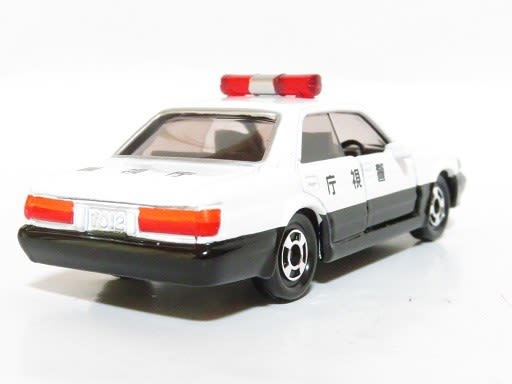 イオン限定トミカ 8代目クラウンパトカー - お気楽忍者のブログ