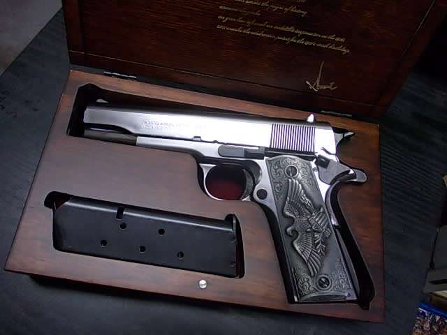 COLT M1911 100周年記念 木製ガンケース - 小心者 COLT M1911 100周年記念 木製ガンケース - 小心者