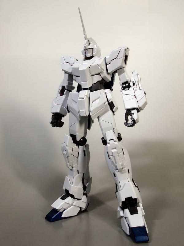 MGユニコーンガンダム 素組み紹介 - 仁ちゃん家 ～ガンプラ作りたい建築系サラリーマンの部屋～