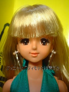 サンシャワーバービー 1983年 緑色の水着 - 初代ジェニーと旧