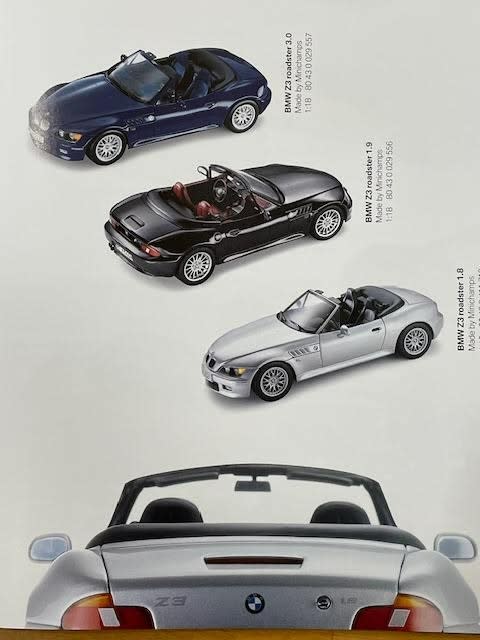 ミニカー 1/18 BMW Z3 ロードスター 1.9 ダークブルー