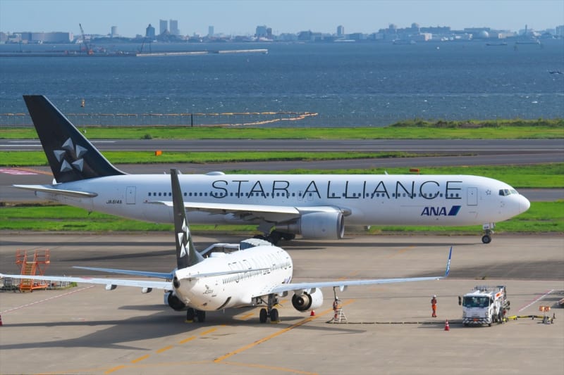 ANA スターアライアンス特別塗装 不味く Boeing 767-300 1/300 ANA スターアライアンス特別塗装 不味く Boeing 767-300 1/300