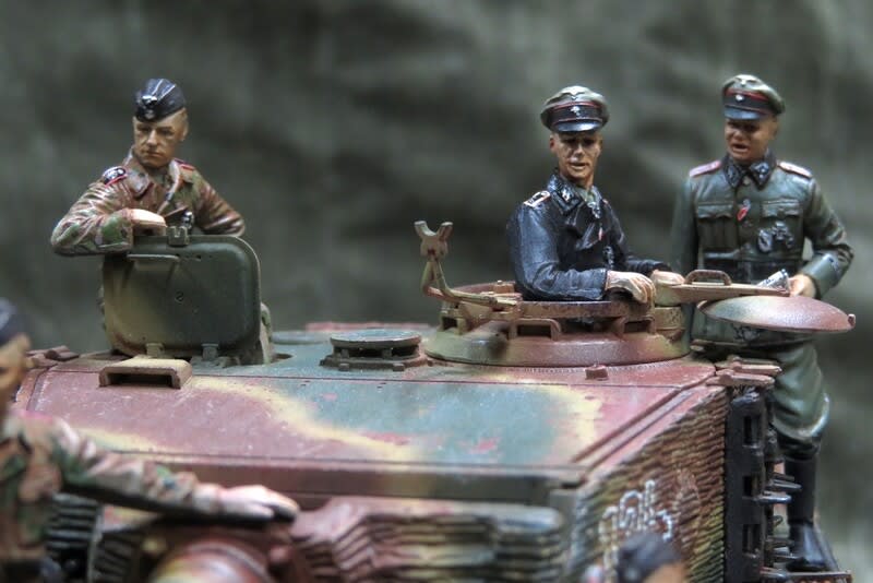 Amazon | ホビーボス 1/35 ファイティングヴィークルシリーズ