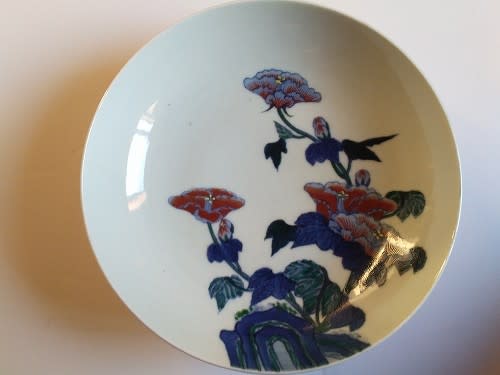 伊万里 色鍋島 かに牡丹皿 （染錦古伊万里(赤)【紅茶碗皿