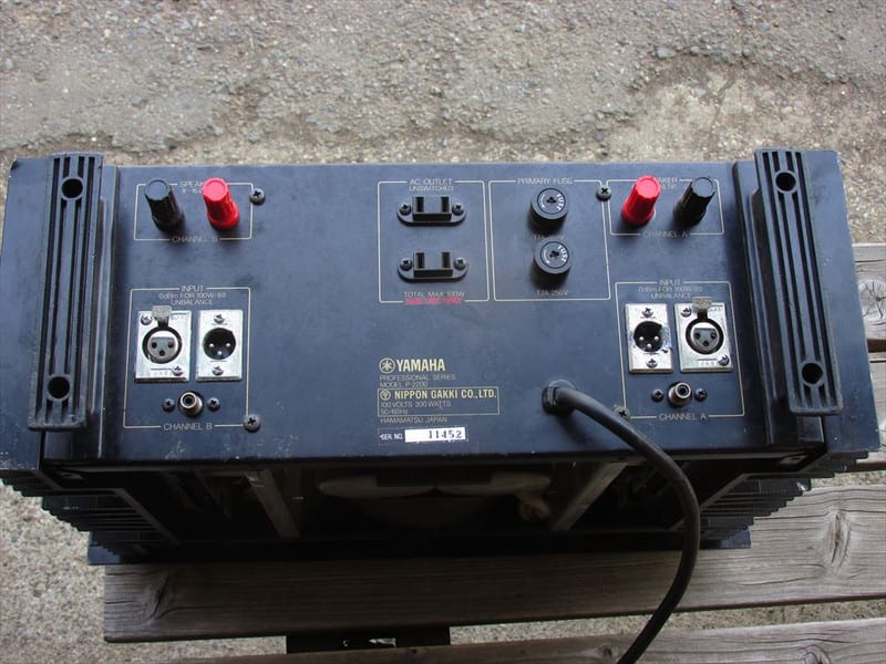 YAMAHA P-2200修理 - トラブルシューター YAMAHA P-2200修理 - トラブルシューター