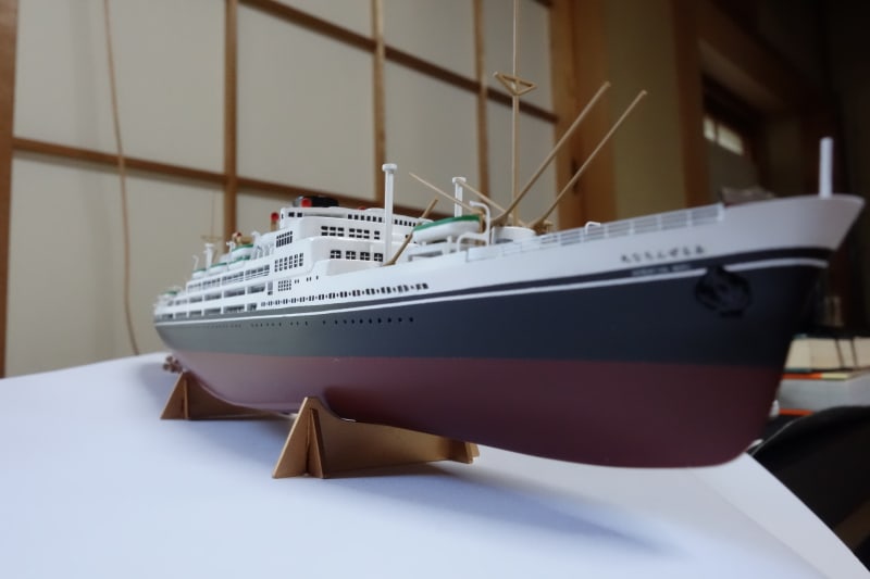 客船あるぜんちな丸1/500 船 薄暗く 完成模型 ケース入 小西 客船あるぜんちな丸1/500 船 薄暗く 完成模型 ケース入 小西