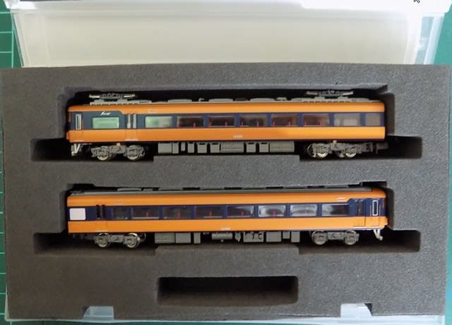 GREENMAXの4064 近鉄12200系スナックカーと4073 近鉄12200系スナックカー未更新タイプスナックコーナー付きを見る -  ＭＲＦＣ村井レールファンクラブ（1999~）の運転会記録と鉄道模型日記