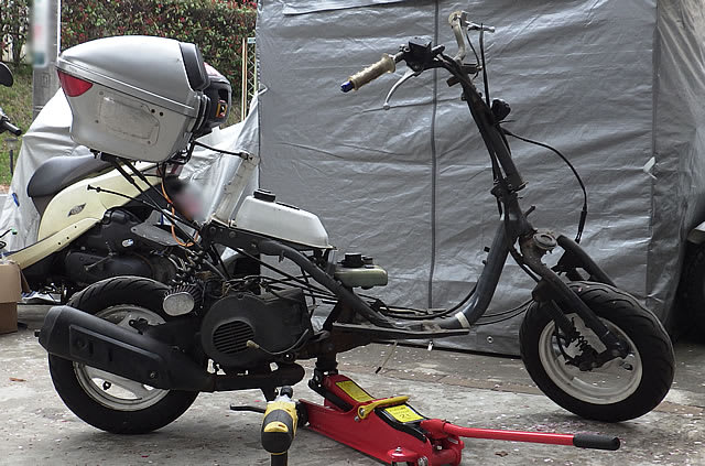 スーパーセール 半額 ZOOK-V100 エンジン降ろし - スクーターライフでいいんじゃない パーツ