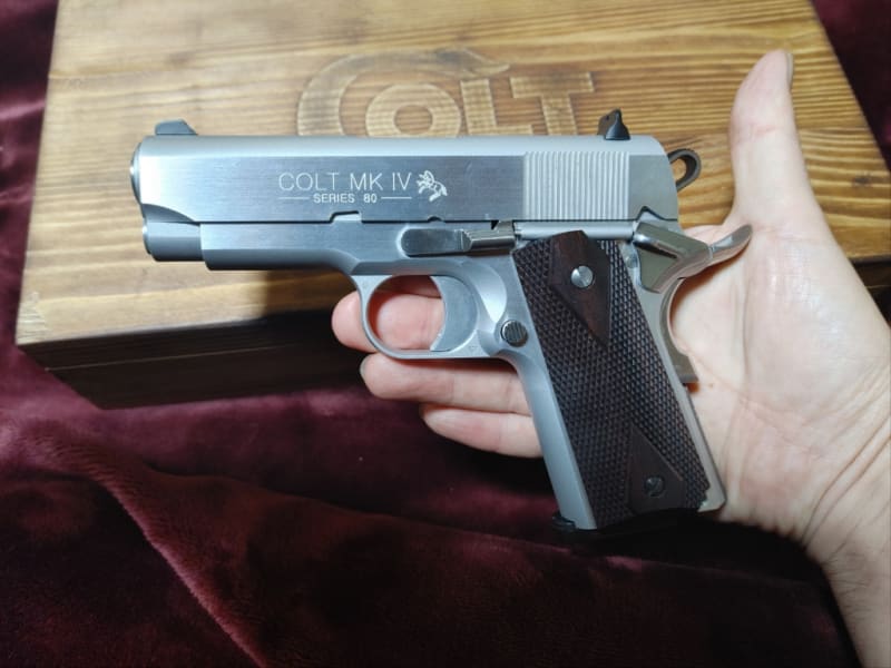 COLT Officers コルト オフィサーズ - obugyoのまったり生活日記