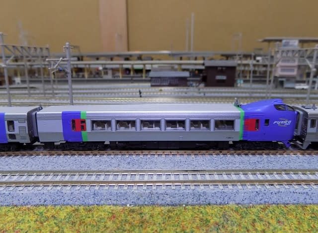 KATOの10-476/10-477 キハ283系「スーパーおおぞら」基本