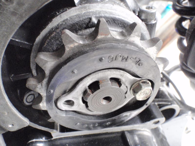CBR400F ドリブンスプロケット、チェーン張り替え