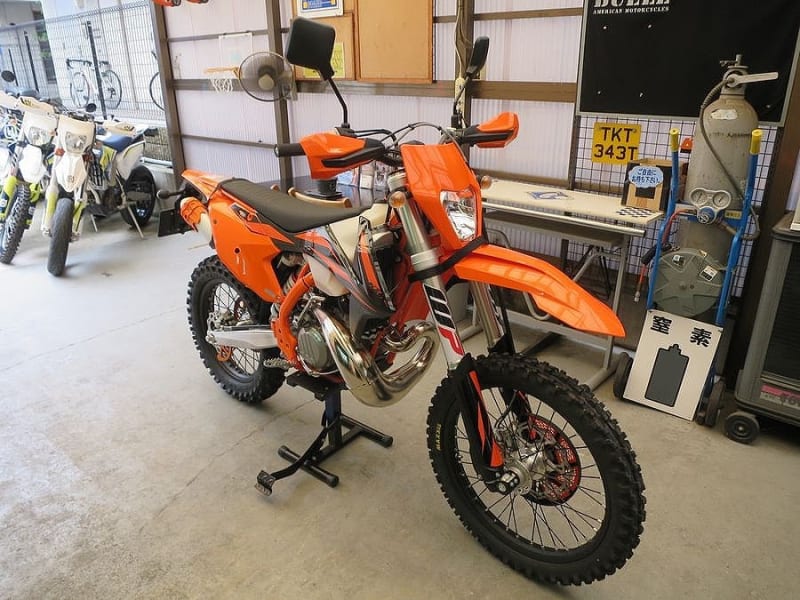 飾らないシンプルさが良い!KTM 250 EXC TPI 2019 - Rider's 飾らないシンプルさが良い!KTM 250 EXC TPI 2019 - Rider's