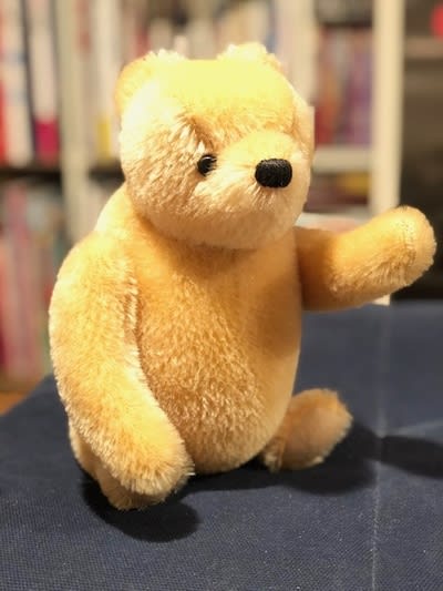 数量限定価格!! ガブリエルデザイン社の“プーさん”ぬいぐるみをゲット！ - blue ぬいぐるみ