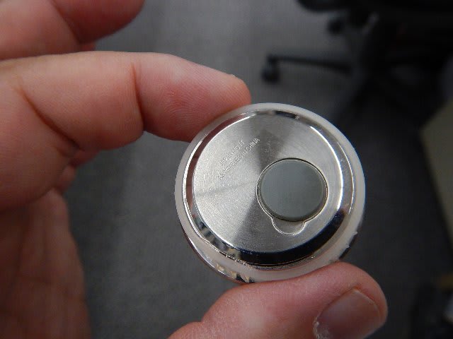 WAKOクロックは電池交換が面倒くさくて不親切です。。 - sai10の WAKOクロックは電池交換が面倒くさくて不親切です。。 - sai10の