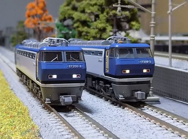 新旧塗装2機セット EF200 KATO