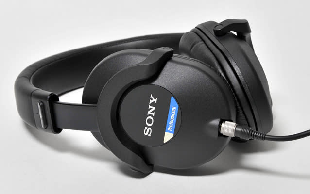 SONY MDR-7520 - マック マッハワン SONY MDR-7520 - マック マッハワン