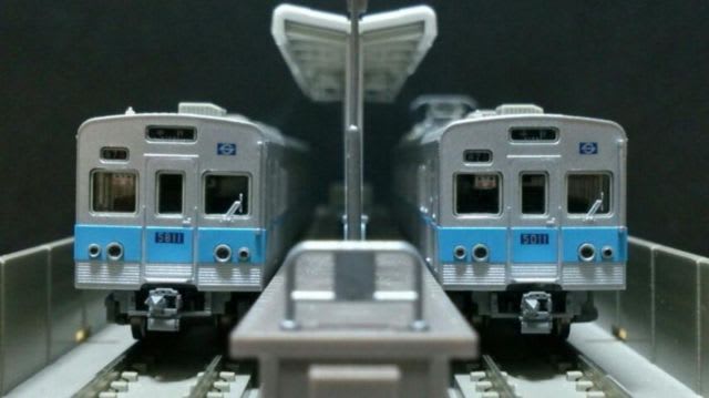 人気ブランド新作豊富 交通営団5000系61F [5811] (電気連結器付 10両編成仕様 非冷房車 鉄道模型