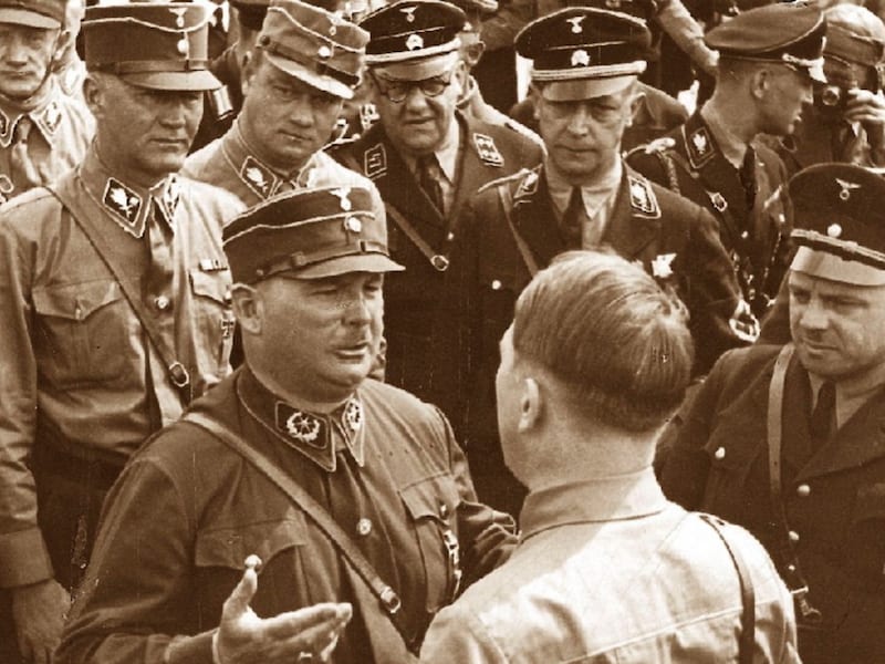 ヒトラーが 反ヒトラー分子を一斉に処刑 暗殺 世界メディア ニュースとモバイル マネー