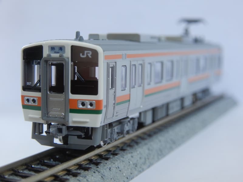 KATO 211系5600番台+313系2600番台(東海道本線) 6両セット 入線 KATO 211系5600番台+313系2600番台(東海道本線) 6両セット 入線