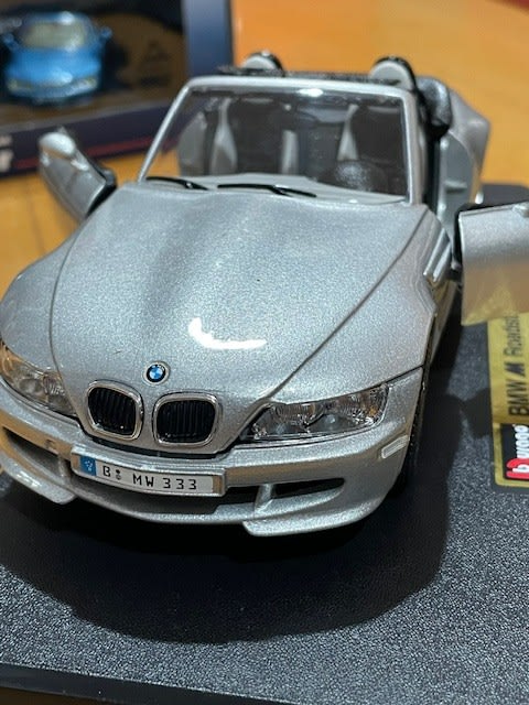Burago社製BMW Z3 M Roadsterのダイキャストミニカー! - blue Burago社製BMW Z3 M Roadsterのダイキャストミニカー! - blue