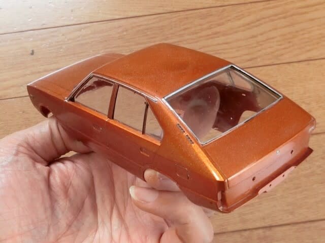 1/24アカデミー ヒュンダイポニー1 製作中2 - sportscar graphic