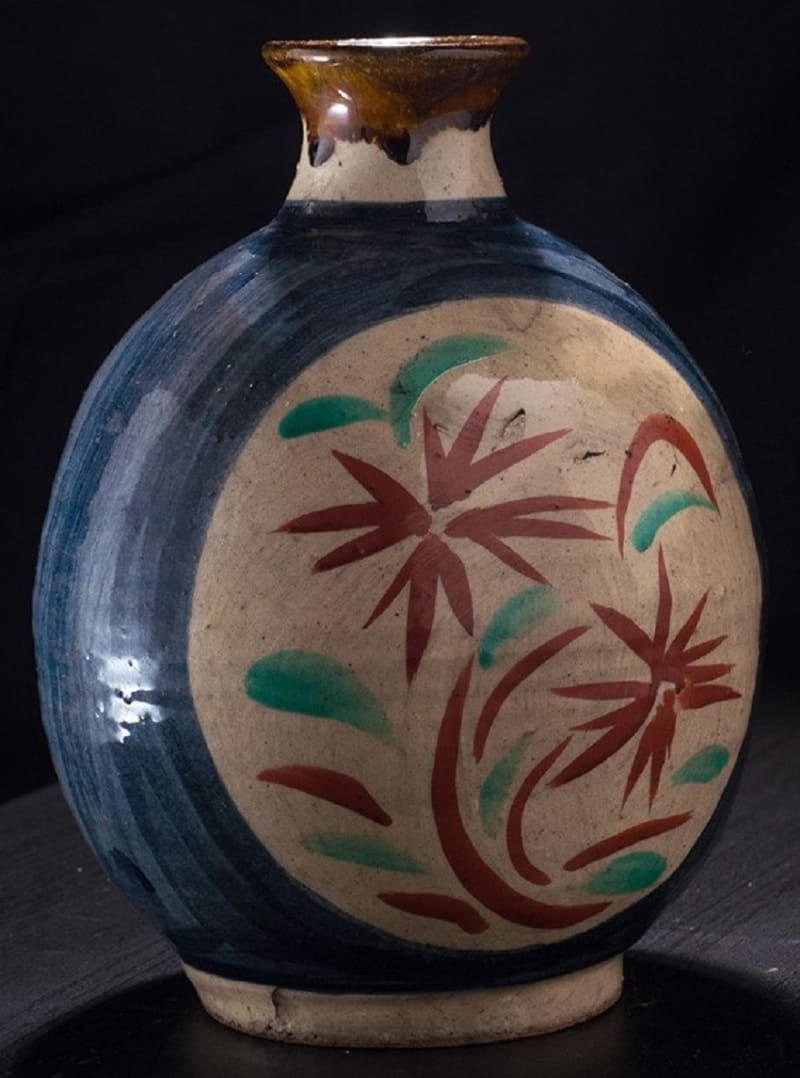 福袋 オンライン 氏素性の解らぬ作品 壺屋焼 赤絵花草文扁壷 伝新垣栄三郎作 その その他