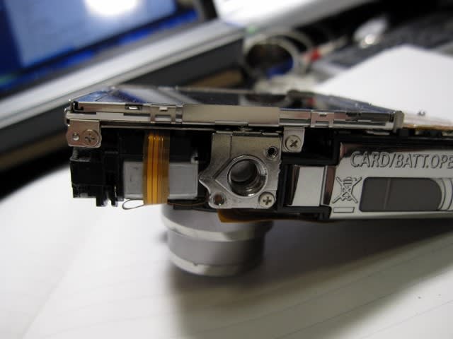 2008/11/10 【CANON IXY DIGITAL 900 IS】の分解 - こんなのできた！