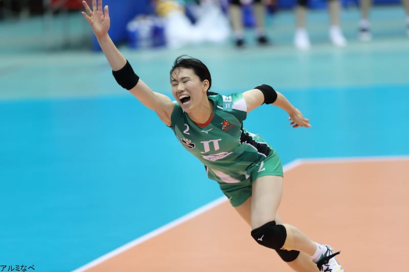 林 琴奈選手 胸いっぱいの アルミ鍋を