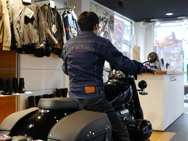 BMW Motorradのウェアはどんなスタイルもカバーできます BMW Motorradのウェアはどんなスタイルもカバーできます