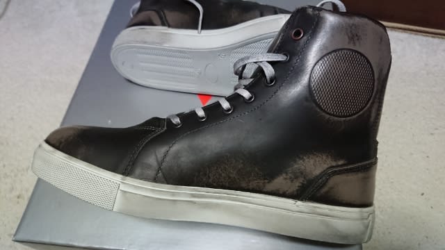 DAINESE STREET ROCKER D-WP - 七転び八起きな日々