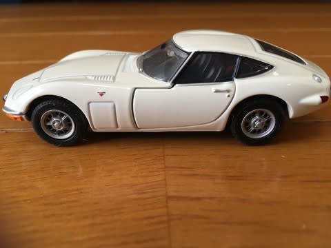 トミカプレミアムRS トヨタ2000GT - 男子のこだわり トミカプレミアムRS トヨタ2000GT - 男子のこだわり