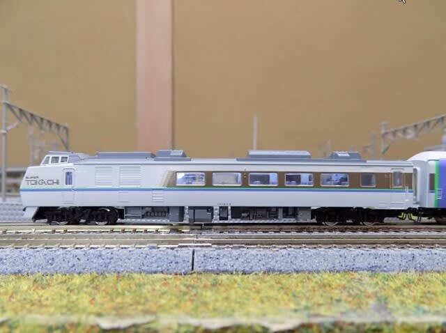 JR キハ183系特急ディーゼルカー（スーパーとかち）セット｜製品