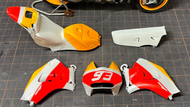 タミヤ 1/12 レプソルホンダ RC213V '14 製作記 - 松輪で10キロ