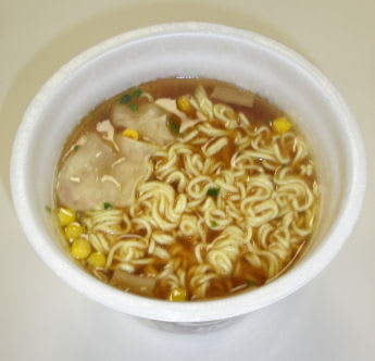 ごつ盛りワンタン醤油ラーメン(マルちゃん) - 美里町の探検 ごつ盛りワンタン醤油ラーメン(マルちゃん) - 美里町の探検