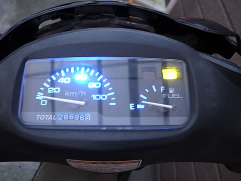 ZZ110 ヴェクスターメーターへ交換 - スクーターライフでいい ZZ110 ヴェクスターメーターへ交換 - スクーターライフでいい