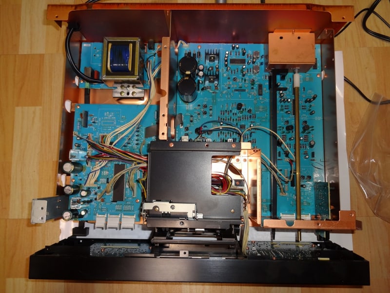 カセットデッキ(ティアックV-5010)の修理、そして見事復活