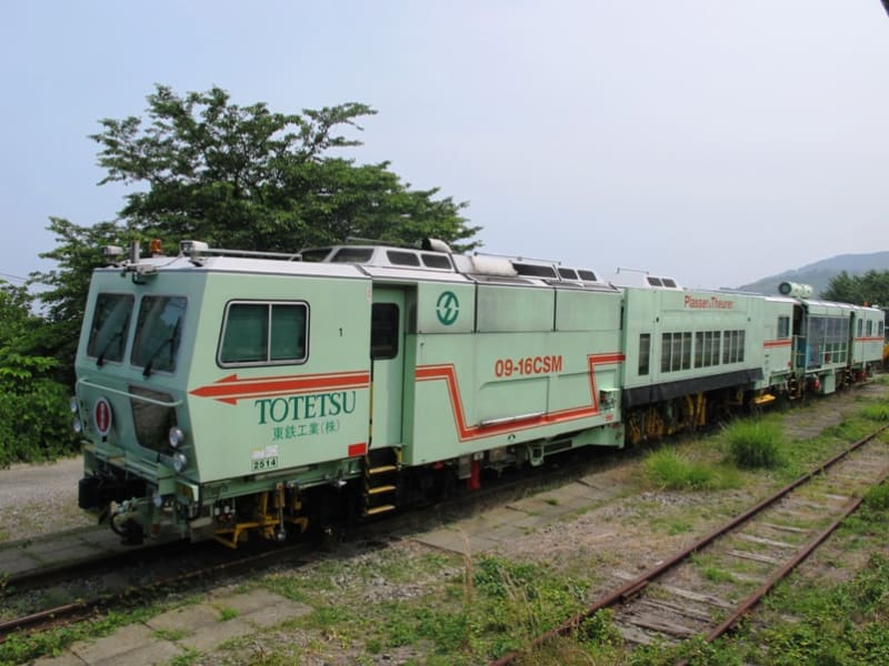 09-16CSM マルチプルタイタンパー(東鉄工業）東海道本線 観光列車から！ 日々利用の乗り物まで