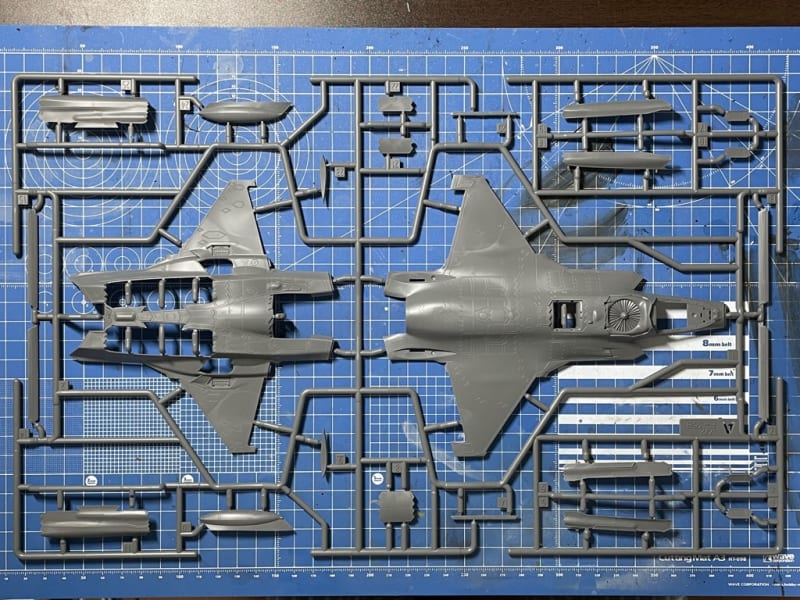 アカデミー】1/72 F-35B ライトニングII 製作記 No,1 “中身