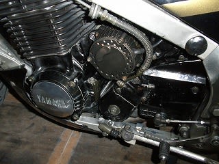 FJのジェネレータをXJR1200用に交換 - ボロバイクを修理して乗る