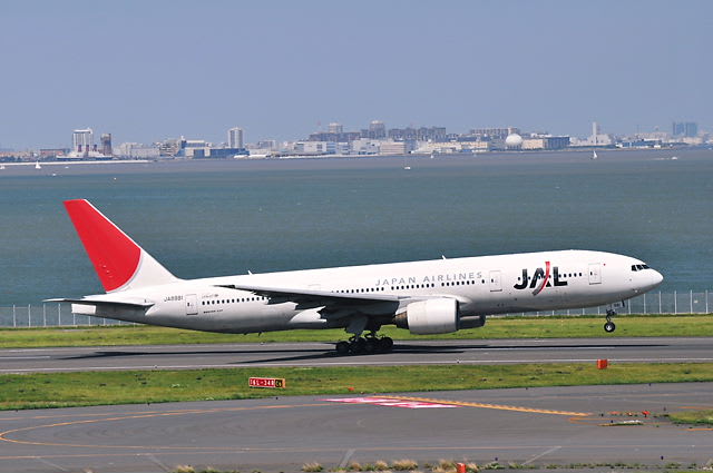 ブランド購入サイト JAL777－200の初号機 JA8981とJA8977 ジャケット・アウター