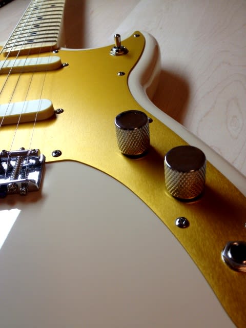 Fender Duo Sonic 1996年製買取りました。デジマートにて