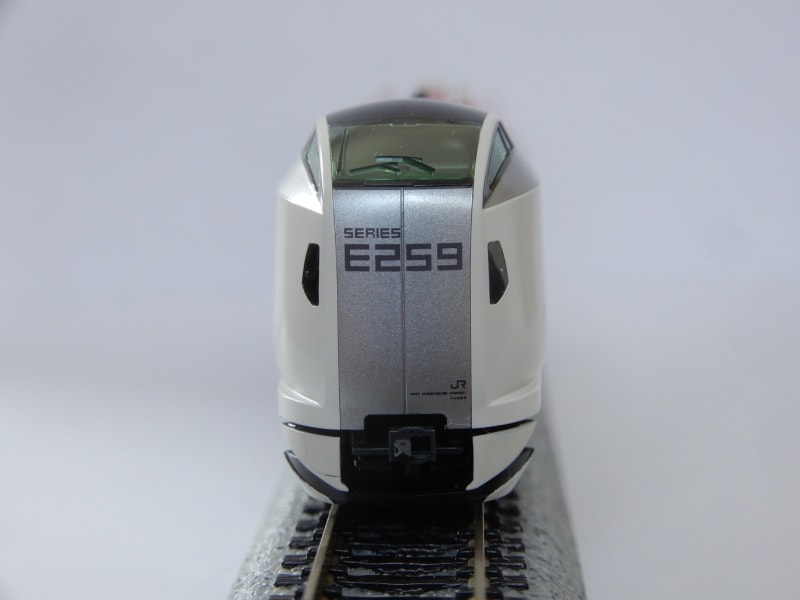KATO E259系「成田エクスプレス」(リニューアルカラー) 入線