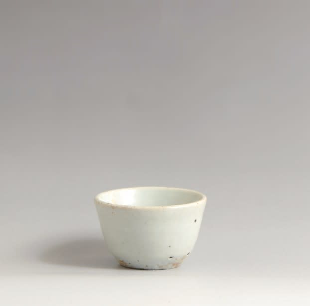 李朝白磁盃 径約6.8cm - ギャラリー 一間
