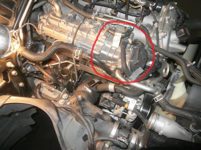 キャンターEGRバルブ交換 - 自動車整備士の日常 キャンターEGRバルブ交換 - 自動車整備士の日常